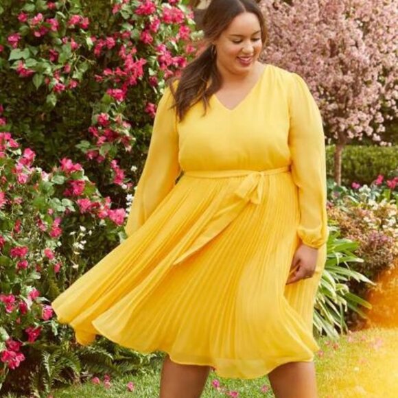 BEAUTICURVE X LANE BRYANT YELLOW PLEATED DRESS size 20 - Picture 1 of 6